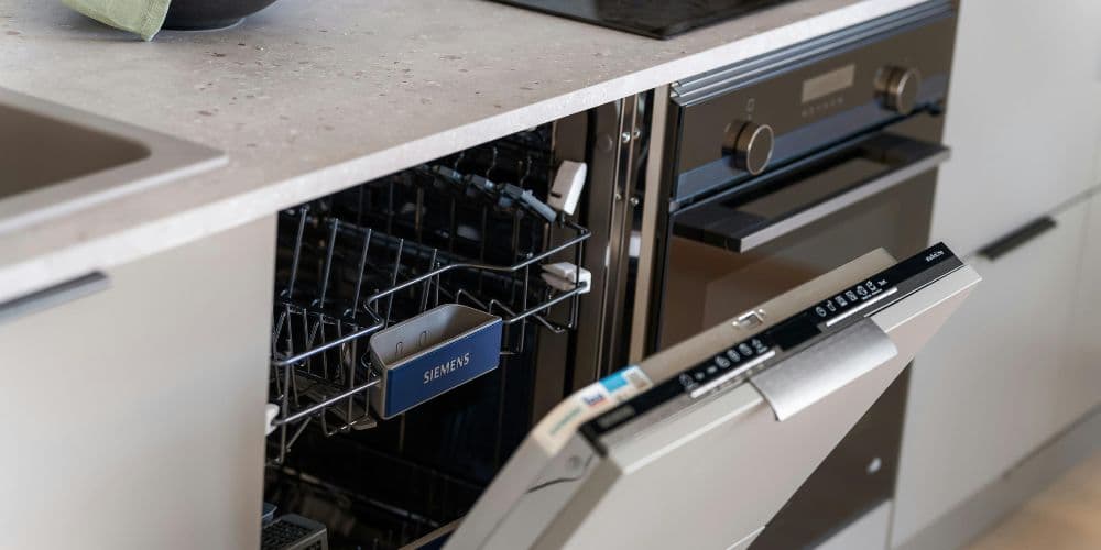 kitchen-dishwasher.jpg